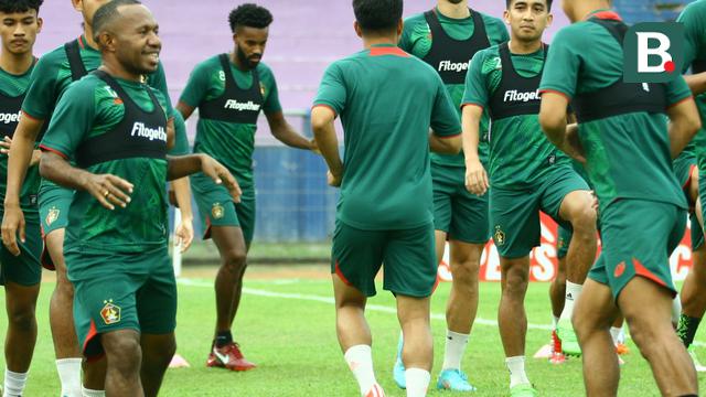 Feri Pahabol, Persik Kediri