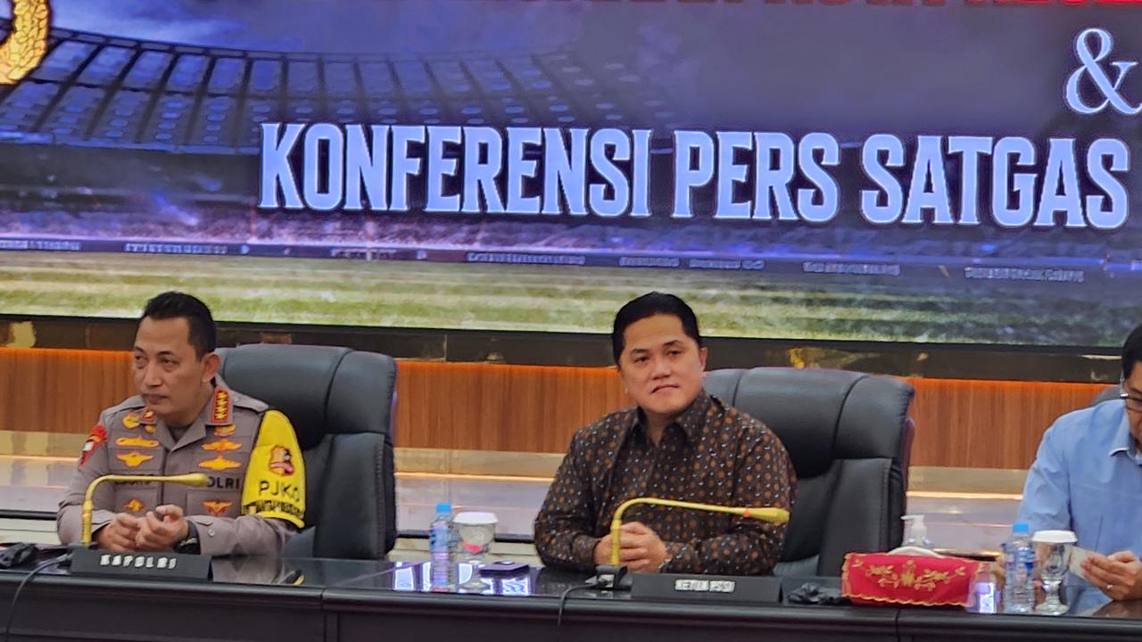 Kapolri Listyo Sigit Prabowo dan Ketua PSSI Erick Thohir.