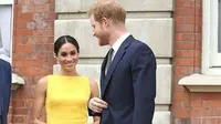 Lebih Rapi, Sontek Gaya Cepol Klasik Meghan Markle untuk ke Pesta
