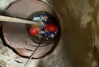 Gara-gara halusinasi emak-emak jatuh ke sumur