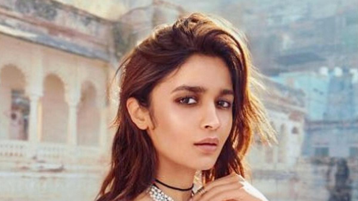 Profil Alia Bhatt, Bintang Utama Film Brahmastra - Vimarsana News