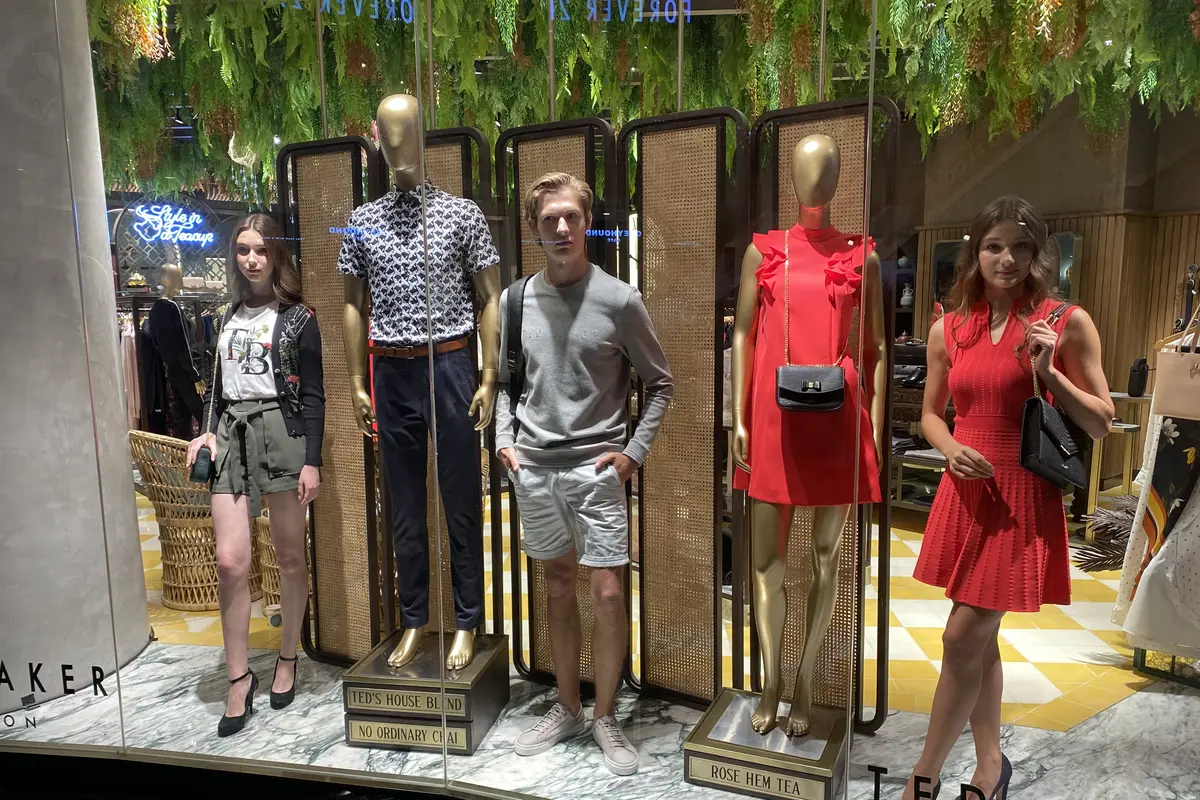 Koleksi Spring Summer Ted Baker