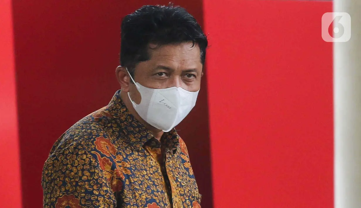 Ari Suryono diperiksa penyidik KPK sebagai saksi terkait kasus operasi tangkap tangan (OTT) KPK di Pemkab Sidoarjo pada akhir Januari lalu. (Liputan6.com/Herman Zakharia)