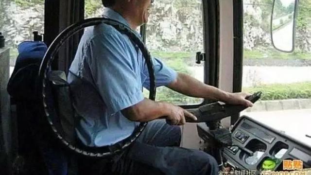 Setir mobil ekstrem (Istimewa)