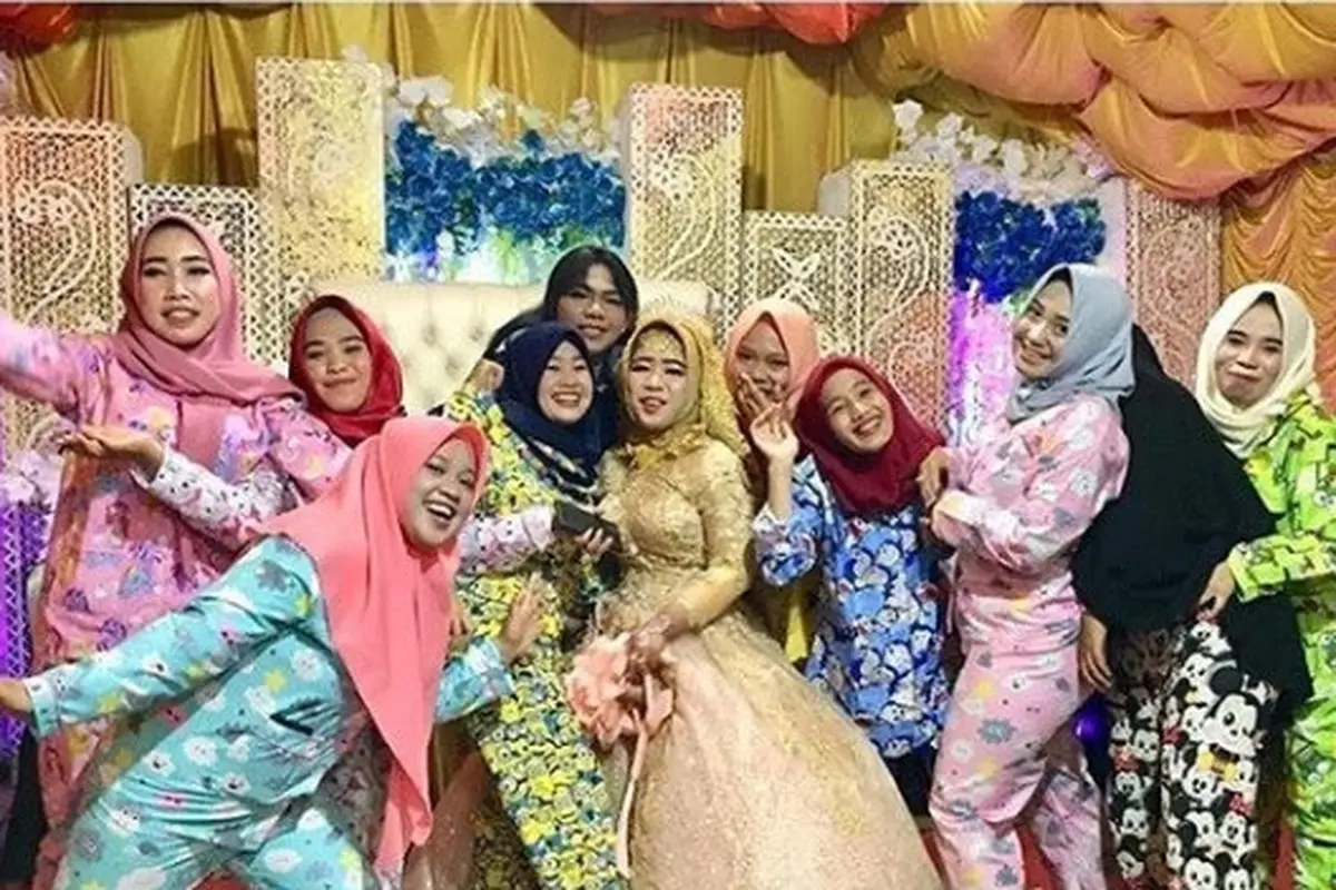 kondangan pake piyama
