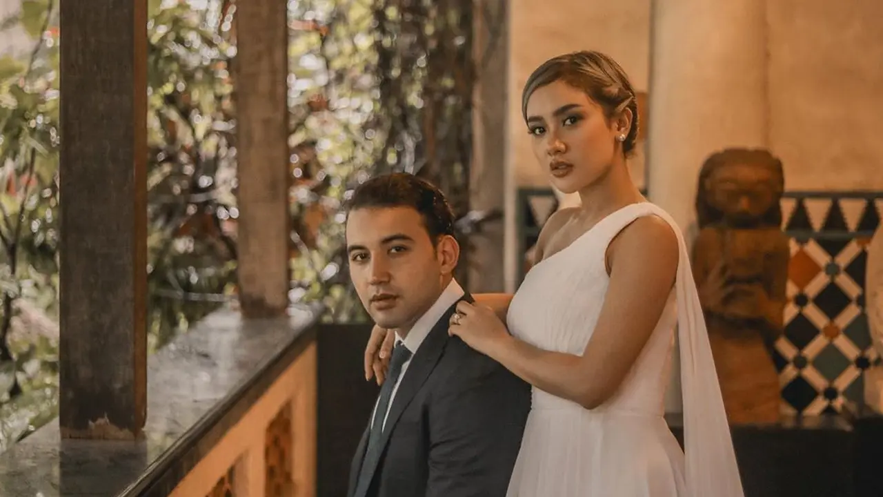 Tunda Pernikahan, Ini 7 Potret Prewedding Cita Citata dan Roy Geurts