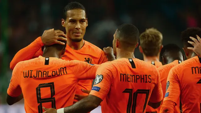FOTO: Sempat Tertinggal, Belanda Bungkam Tuan Rumah Jerman