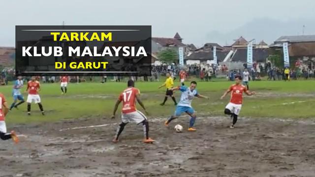 Video laga uji coba pramusim klub Malaysia, T-Team, di Garut, Jawa Barat, Senin (5/12/2016).