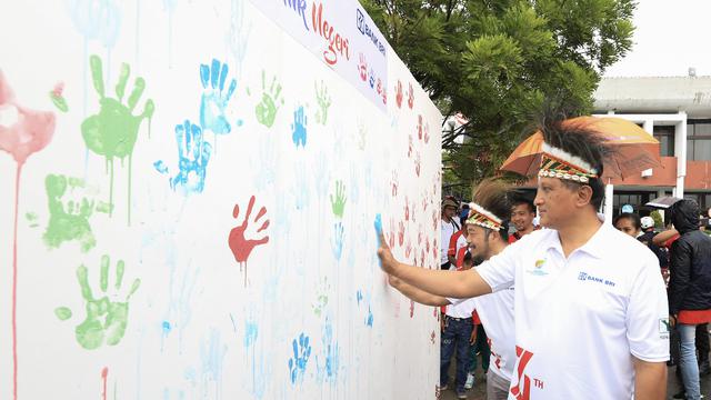 BRI Ajak 5.000 Peserta Jalan Sehat Ramaikan Peringatan HUT ke-74 RI di Papua