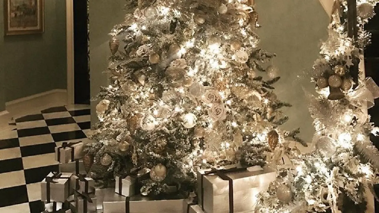 Takjub, Begini Mewahnya Pohon Natal Selebriti 2017
