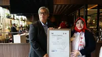 Sertifikat ISO/IEC 27001 dan ISO 9001 yang diberikan kepada snc.id dalam acara Joint Planning Session SNC and SATSIBER, di Penang Bistro, Jakarta (15/2/2023). (Dok.IST)