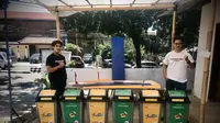 Sampoerna bersama Seasoldier secara proaktif memberikan edukasi kepada warung tradisional tentang pemilahan sampah lewat program 'Bersihkan Warungku'.