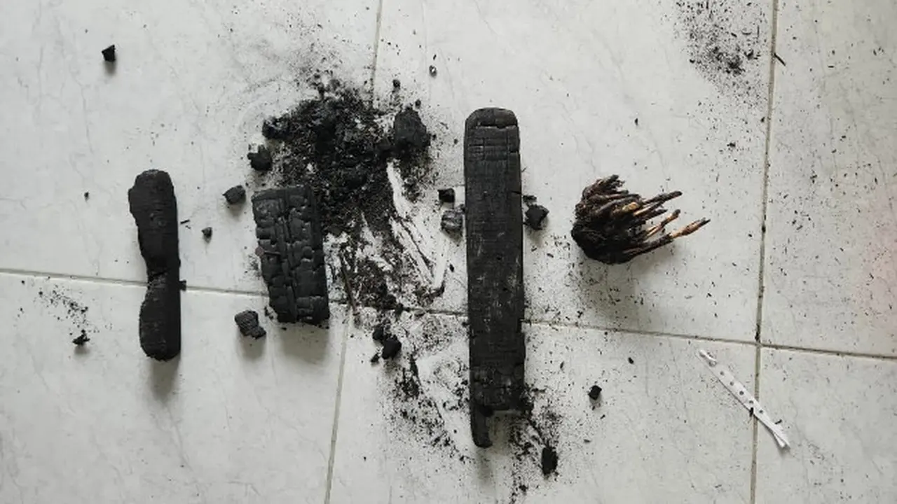 Barang bukti kasus kebakaran lahan di Kabupaten Bengkalis yang disita polisi.