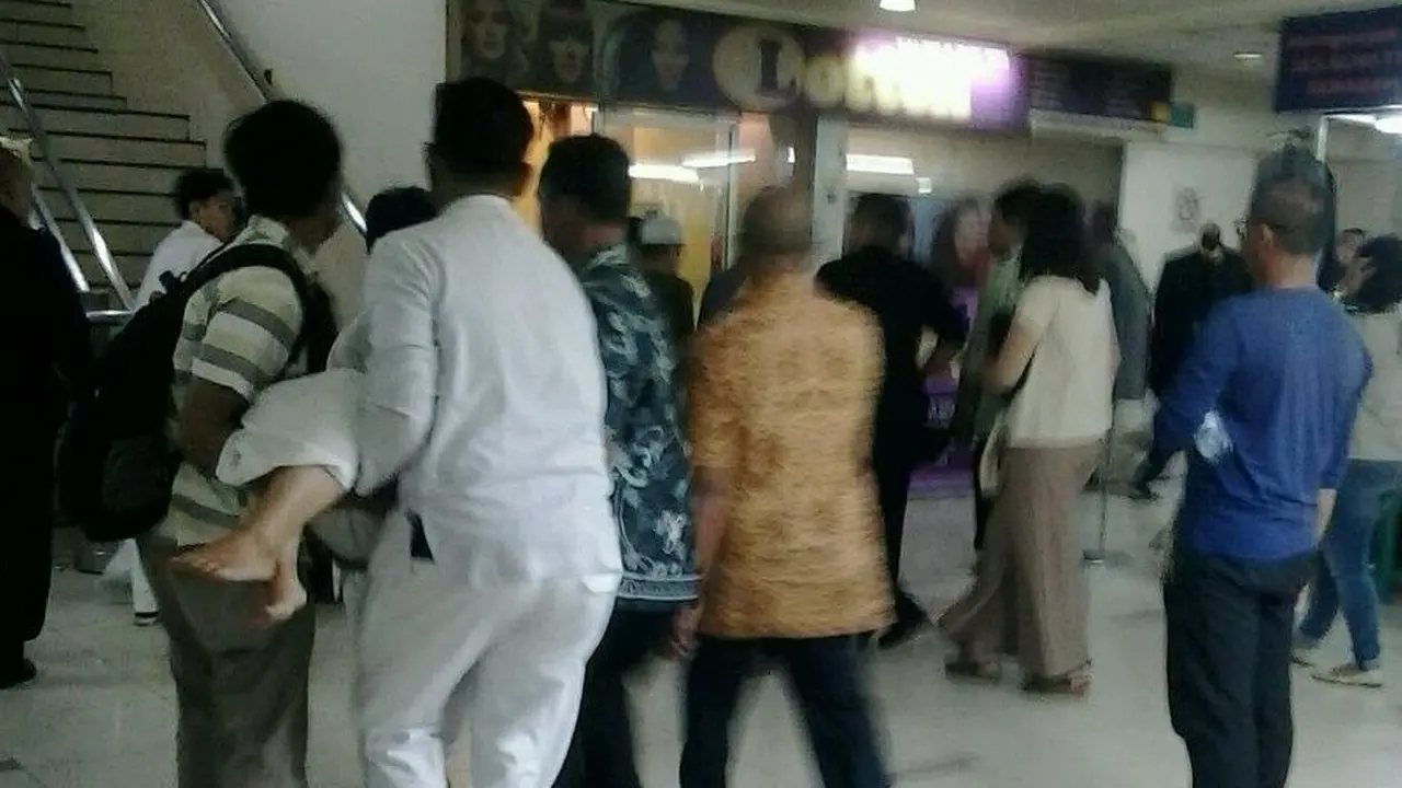 Lift Jatuh di Blok M Square