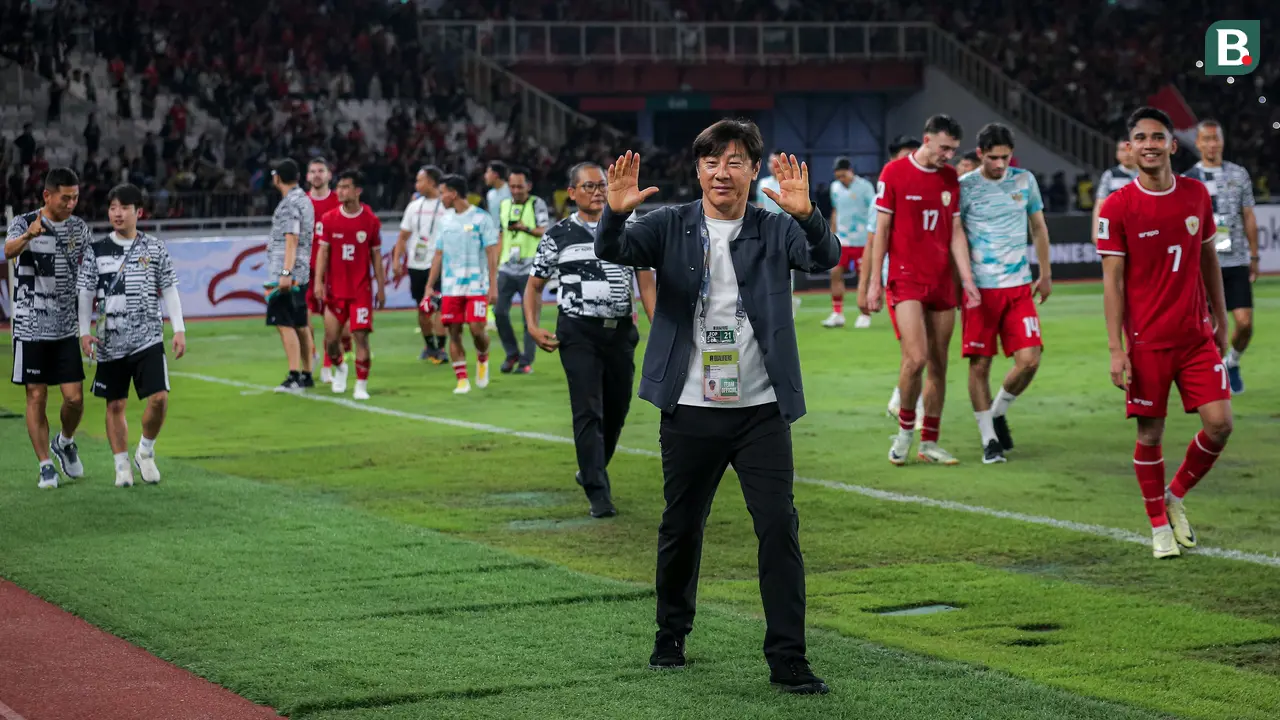 Foto: Shin Tae-yong Kasih Joget Tipis-Tipis usai Bawa Timnas Indonesia Bungkam Vietnam