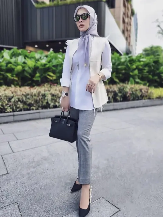 Gaya Terbaru Syahrini di Singapura yang sedang berulang tahun ke-40 tahun, Instagram @princessyahrini