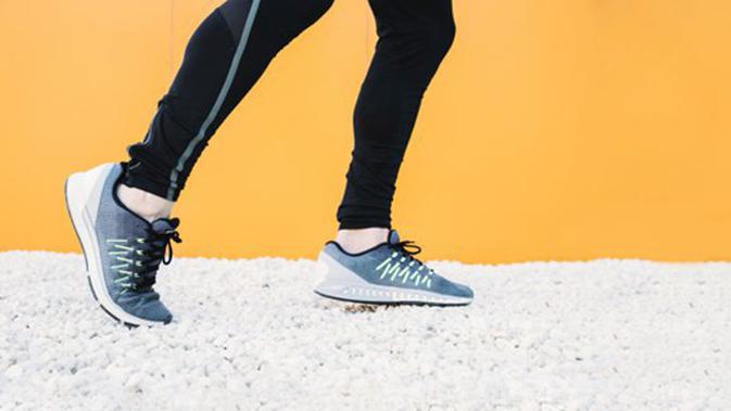 Ketahui Perbedaan  Sepatu  Olahraga untuk Running  Training 