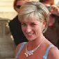Predikat anggun tak pernah lepas dari sosoknya, namun ternyata Putri Diana juga tamil menggemaskan saat kecil. Penasaran seperti apa? (Foto: AP)