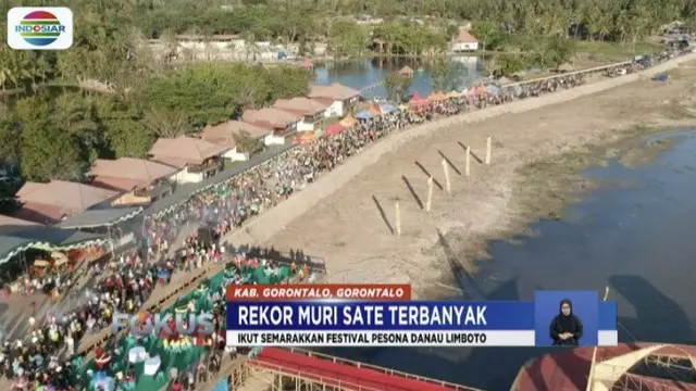 Kabupaten Gorontalo pecahkan rekor MURI sajikan 89.650 tusuk sate di Festival Pesona Danau Limboto.
