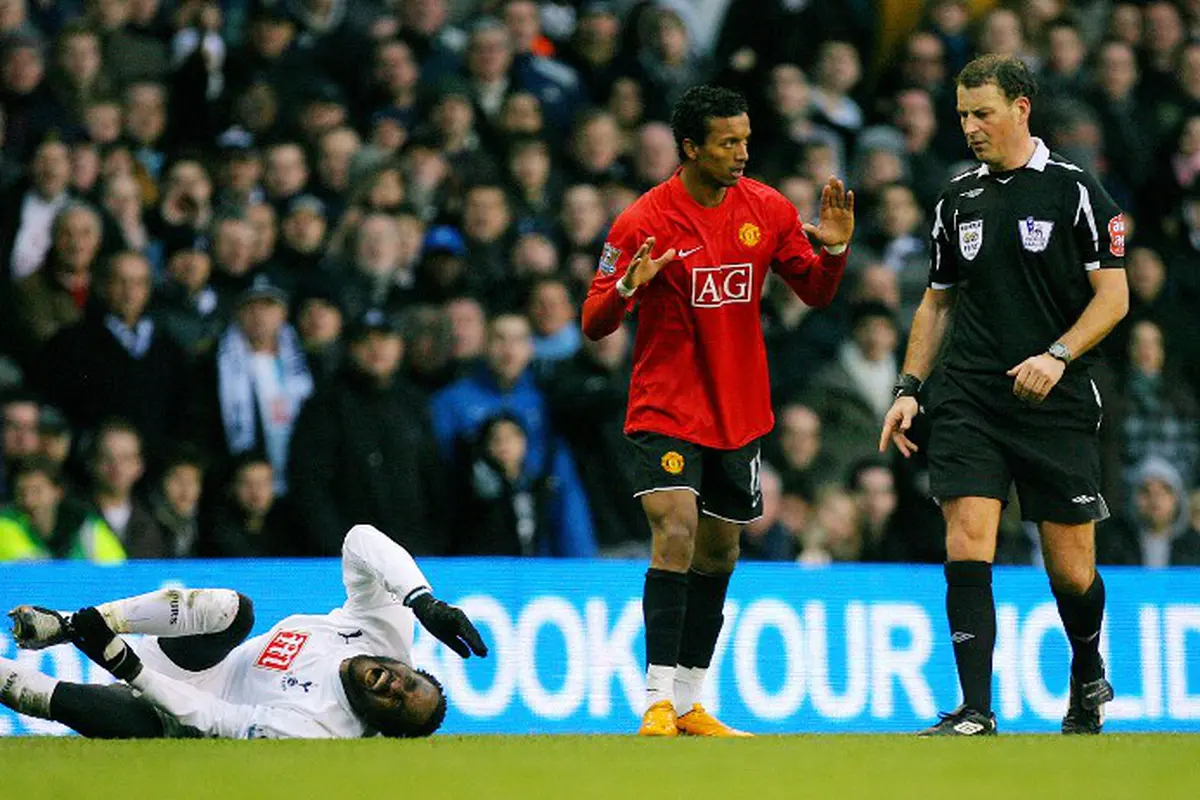 Luis Nani (AFP PHOTO/CARL DE SOUZA)