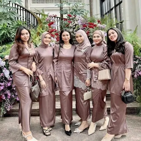Baju bridesmaid satin 2025