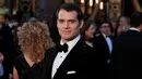 Aktor Henry Cavill saat menghadiri ajang penghargaan Piala Oscar 2016 di Hollywood, California, Minggu (28/2). Bintang "Batman v Superman: Dawn of Justice" itu tampak gagah dengan setelan jas hitam lengkap dengan dasi kupu-kupu. (REUTERS/Lucas Jackson)