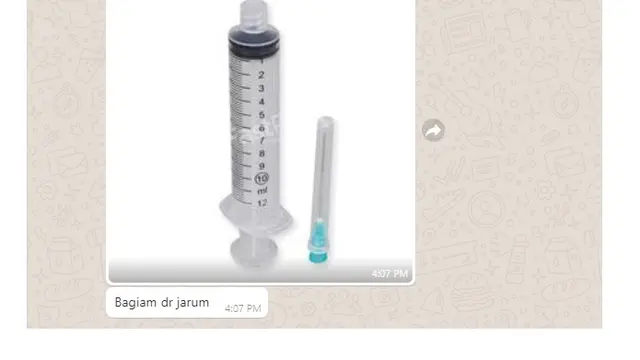 Cek Fakta Liputan6.com, menelusuri klaim video cairan vaksin tidak masuk dalam tubuh Jokowi
