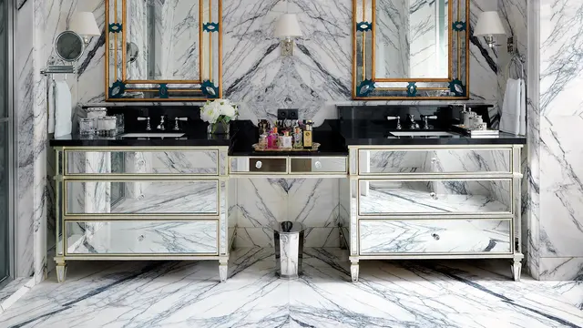 9 Maha karya yang terkurasi, dikemas dalam perjalanan visual dalam buku berjudul “Simply Refined; The Works of Prasetio Budhi”. (Foto: Peter Tjahjadi)