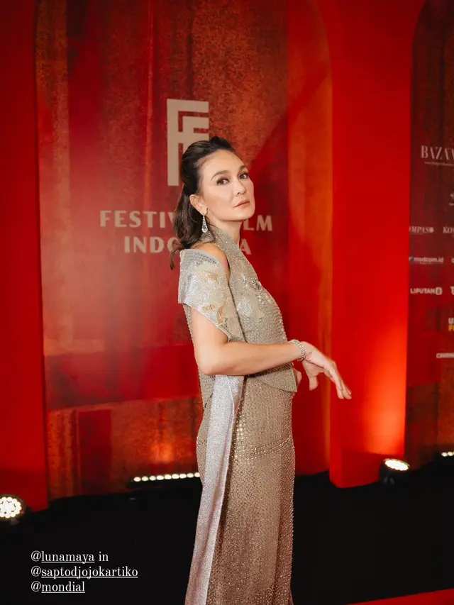 Tanpa Kebaya, Pesona Laura Basuki, Dian Sastrowardoyo hingga Shenina Cinnamon Tetap Menawan di Festival Film Indonesia 2023