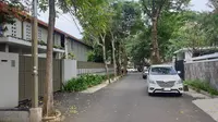 Rumah mantan Sekretaris Mahkamah Agung Nurhadi di Hang Lekir, Jakarta, Selasa (18/2/2020). (Liputan6.com/Nanda Perdana Putra)