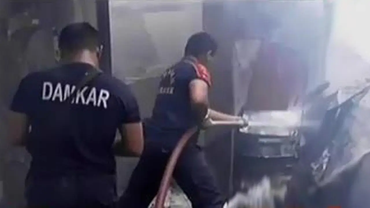 Rumah Terbakar 