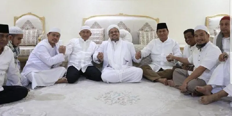 Amien Rais dan Prabowo bertemu Rizieq Shihab di Mekah. (Merdeka.com)
