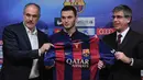 Pada 10 Agustus 2014 Thomas Vermaelen resmi dikontrak Barcelona dengan nilai transfer 15 juta pound dalam durasi kontrak selama 5 tahun. Total 4 musim memperkuat Barcelona hingga akhir musim 2018/2019 ia tampil dalam 53 laga dengan torehan 1 gol dan 1 assist. (AFP/Josep Lago)