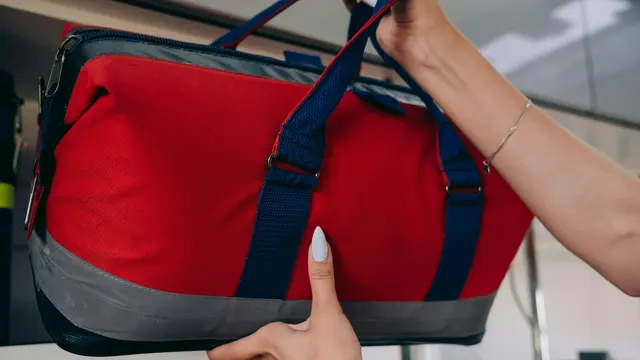 3. Pindahkan Barang ke Tempat Lebih Tinggi