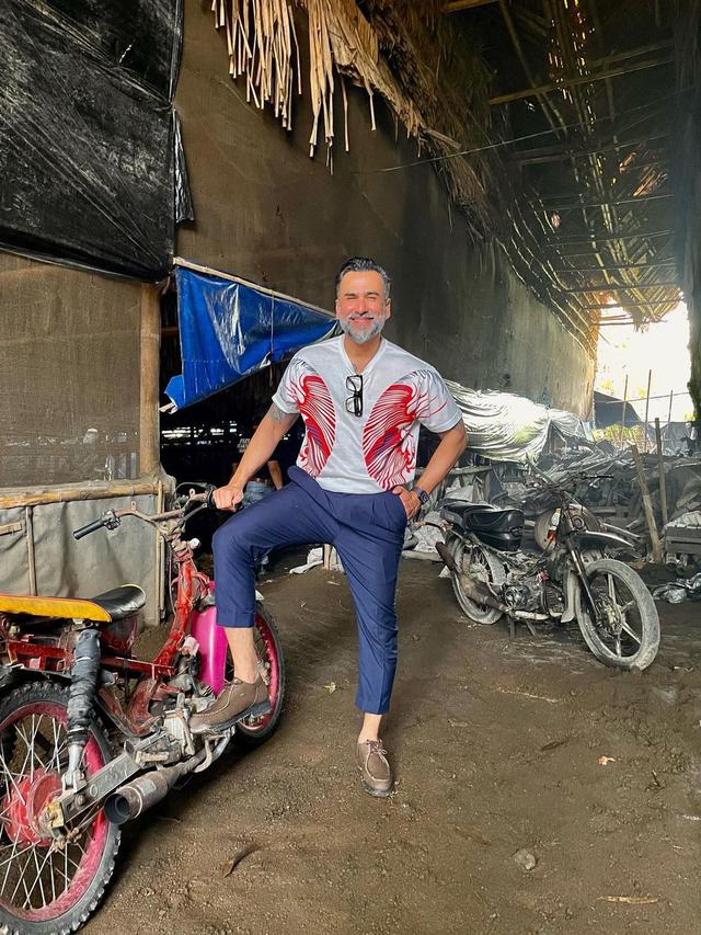 Jeremy Thomas Jadi Petani Tembakau