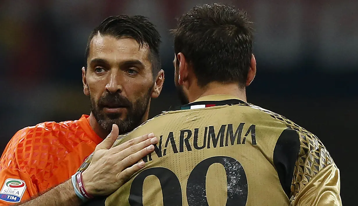 Kini Gianluigi Donnarumma harus terus meningkatkan prestasi yang sudah diraihnya. Beban berat disandang Donnarumma karena kerap disebut sebagai penerus dari kiper legendaris Italia, Gianluigi Buffon. (AFP/Marco Bertorello)