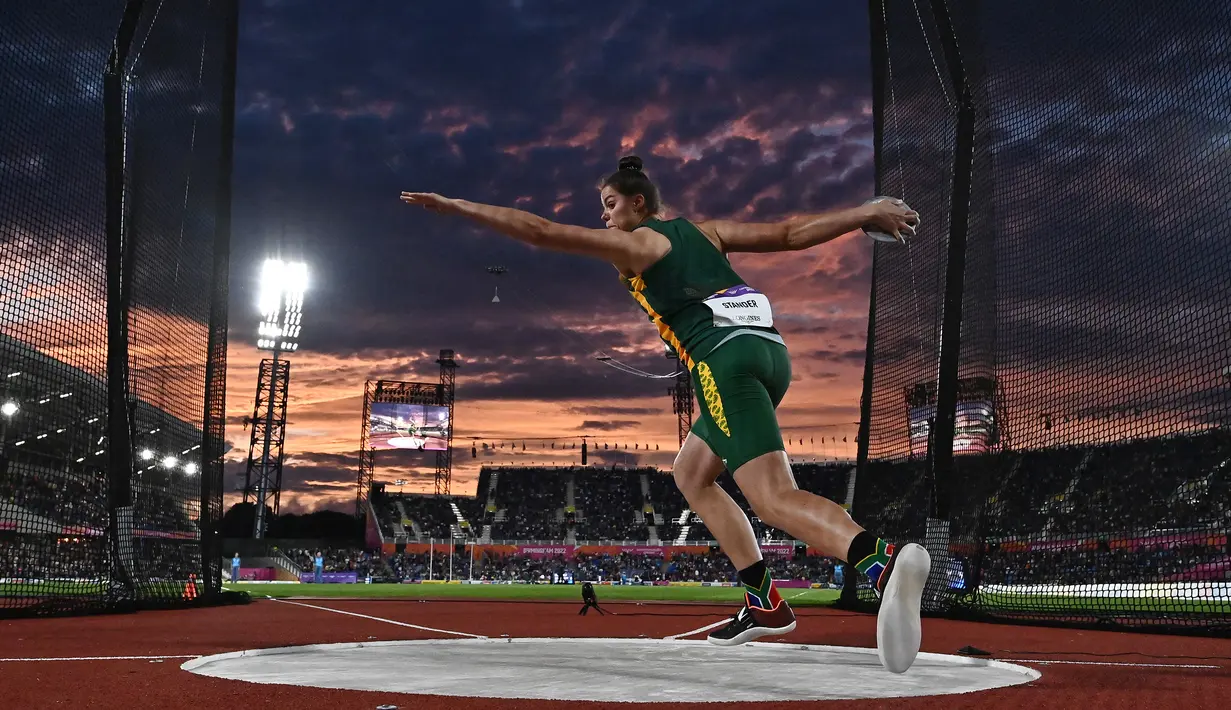 Atlet Afrika Selatan, Yolandi Stander bertanding dalam final lempar cakram putri pada hari kelima Commonwealth Games di Alexander Stadium, Birmingham, Inggris pada 2 Agustus 2022. (AFP/Ben Stansall)