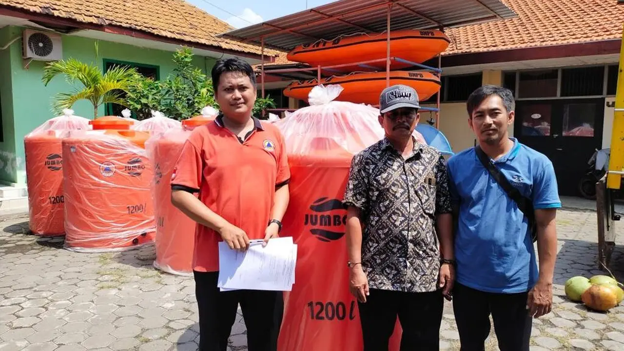 Tandon penampung air bersih akan didistribusian ke 4 desa di Probolinggoi yang mengalami krisis air bersih (Istimewa)