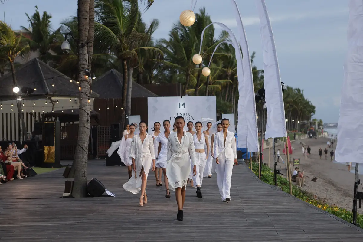 Kolaborasi Desainer Lokal dan Internasional di Fusion Fashion Bali 2023
