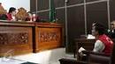 Suasana sidang perdana RA dengan agenda pembacaan dakwaan terkait dugaan RA sebagai mucikari prostitusi di kalangan artis, Selasa (18/8/2015). (Liputan6.com/Yoppy Renato)