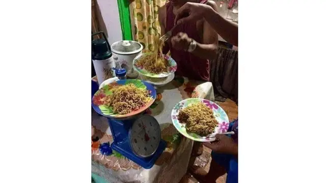 6 Momen Lucu Pakai Timbangan Ini Bikin Ngakak