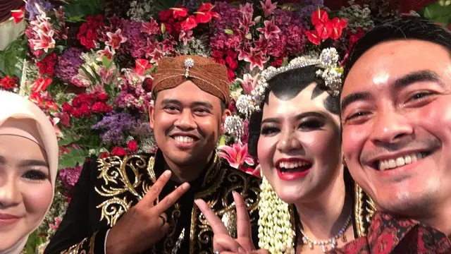 Zumi Zola dan Istri di Pernikahan Kahiyang Ayu