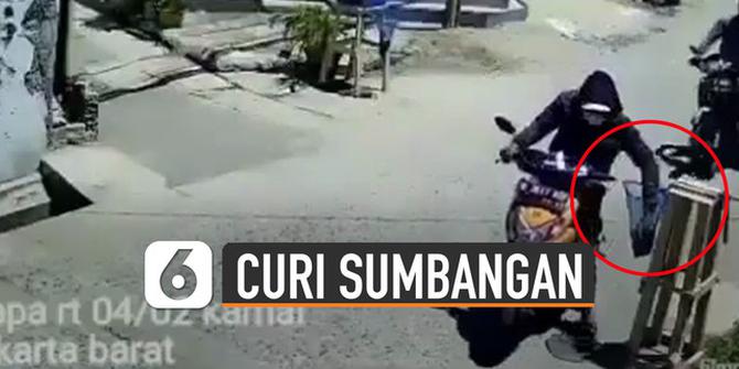 VIDEO: Apes, Aksi Pria Hendak Curi Sumbangan Masjid di Pinggir Jalan Kena Imbasnya