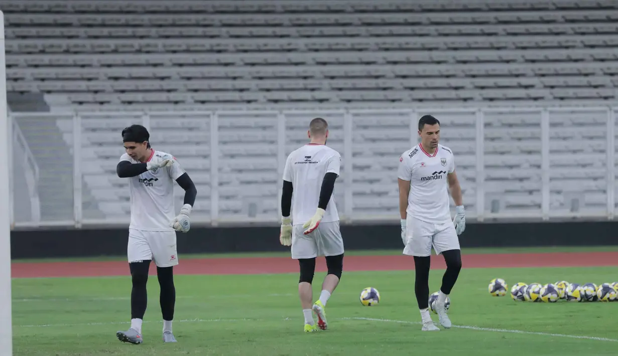Pesepakbola yang tergabung Timnas Indonesia menjalani pemusatan latihan (Training Camp) di Stadion Madya, Kompleks Gelora Bung Karno, Senayan, Jakarta, Senin (1/6/2026). (Bola.com/M Iqbal Ichsan)