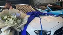 <p>Ussy Sulistiawaty mendapat sebuah mobil mewah yang baru saja diunggah di instagramnya. Hadiah tersebut ternyata jauh di luar ekspektasinya lho. (FOTO: instagram.com/ussypratama/)</p>