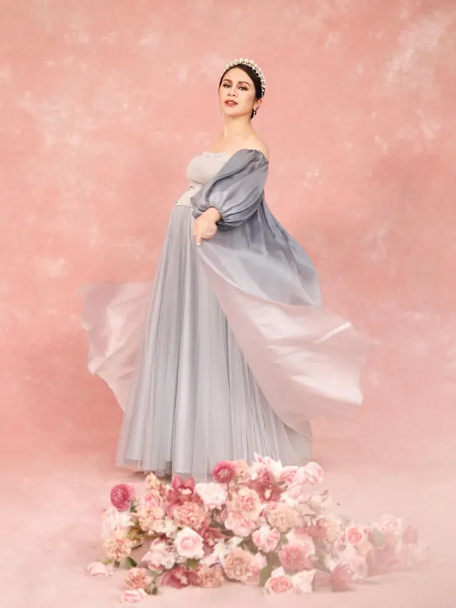 7 Gaya Momo Geisha saat Lakukan Maternity Shoot, Tampil Menawan