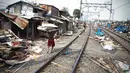 Kondisi bangunan liar di pinggiran rel kawasan Tanah Abang usai pembongkaran yang dilakukan petugas, Jakarta, Kamis (7/8/14). (Liputan6.com/Faizal Fanani)