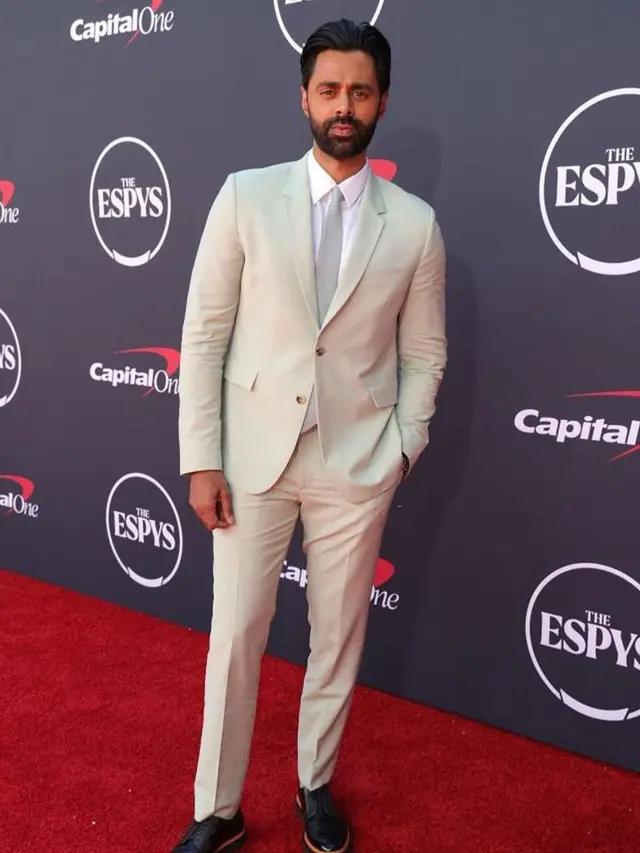 hasan minhaj