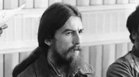 Gitar kenangan yang selalu menemani George Harrison selama menjadi personel The Beatles hingga tutup usia, dilelang cukup mahal.