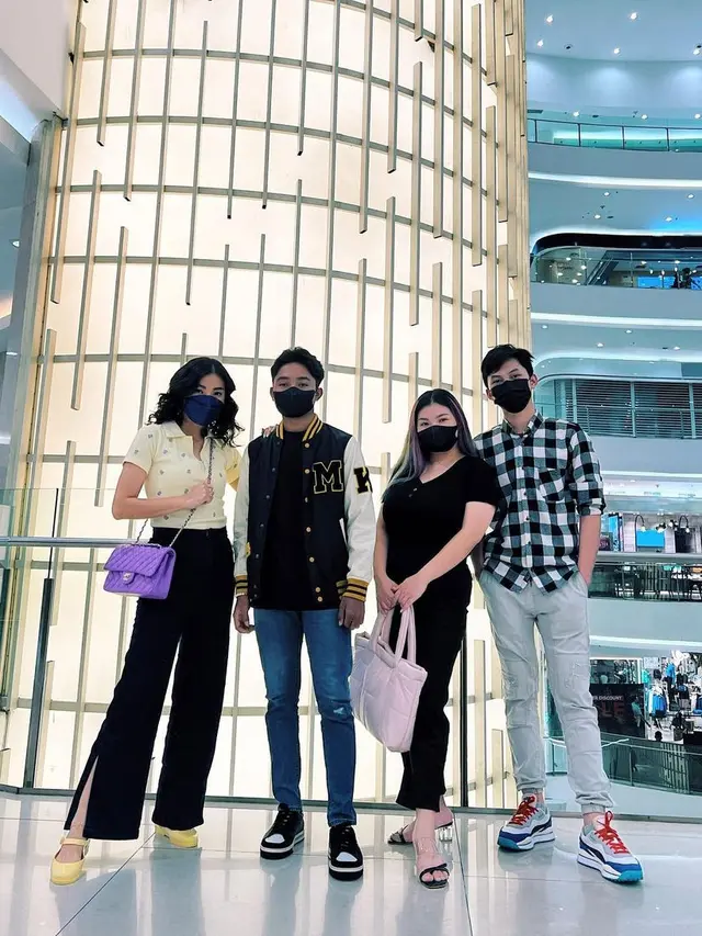 7 Koleksi Tas Mewah Sarwendah, Mulai dari Harga Rp6jutaan Hingga Ratusan Juta